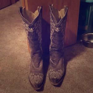 Corral Vintage Snip Toe Boots